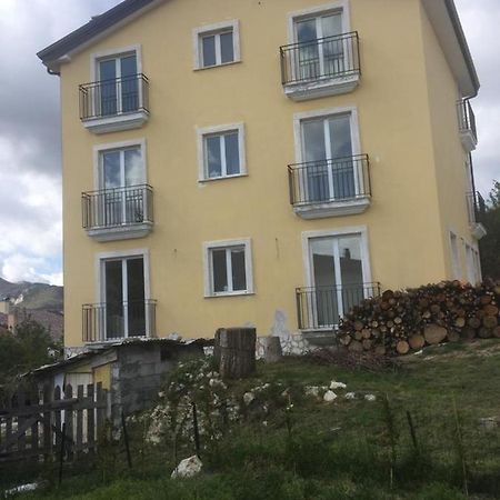 5 Miles Apt Apartment Rocca Cinquemiglia Luaran gambar